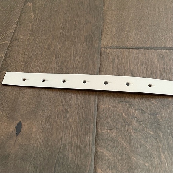 Never Worn! Kate Spade New York Leather Bow Belt. Size Large - Picture 6 of 9
